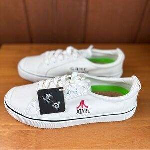 Cariuma Atari White Canvas Sneakers - Game On